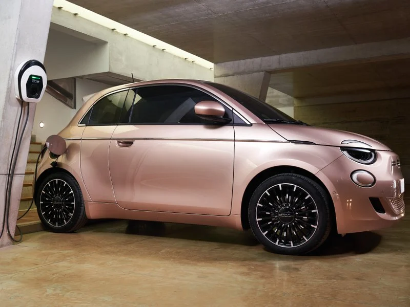 fiat-500-electric-3-1-2021-recharge