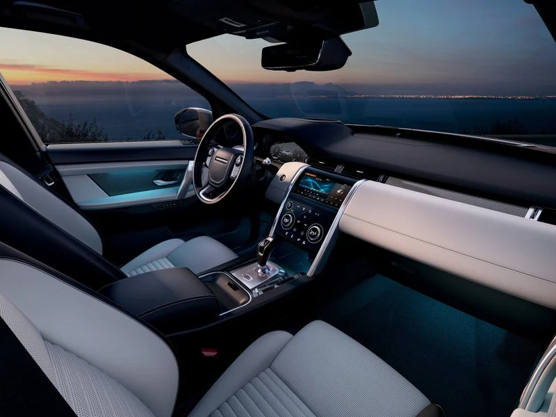 land-rover-discovery-sport-2019-interior-1
