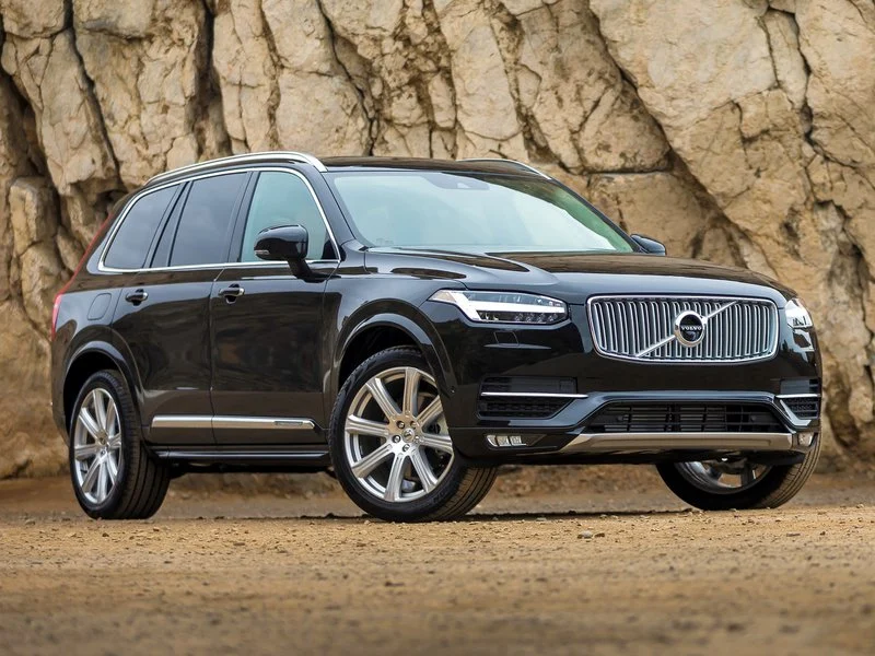 volvo-xc-90-my2019-front-side-view