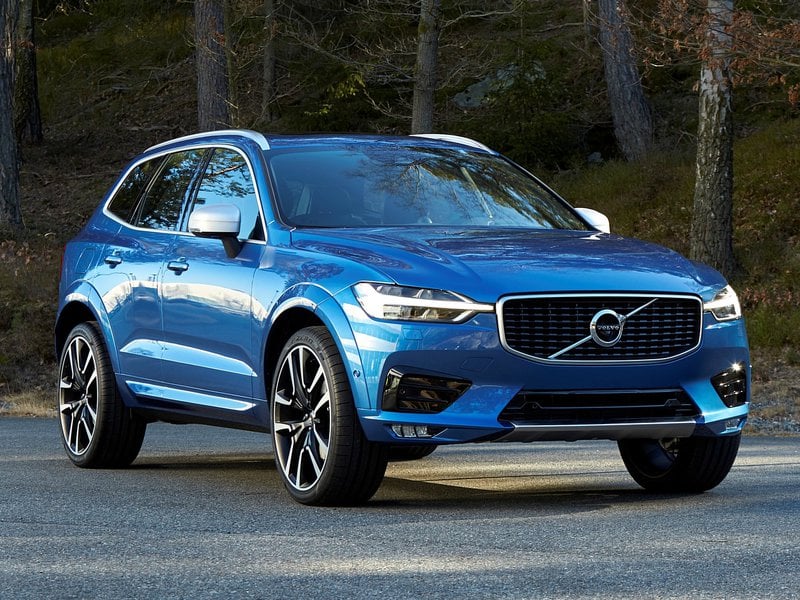 volvo-xc60-2018-front-side